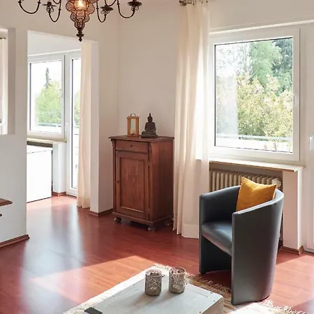 Apartment In Musikalischem Haus